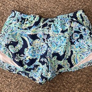 Lilly Pulitzer luxletic shorts size large